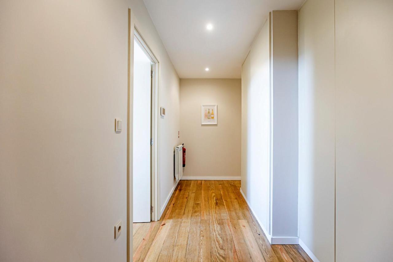Brand New 4Br W/ 200Yrs Of History In Central Porto By Lovelystay Esterno foto