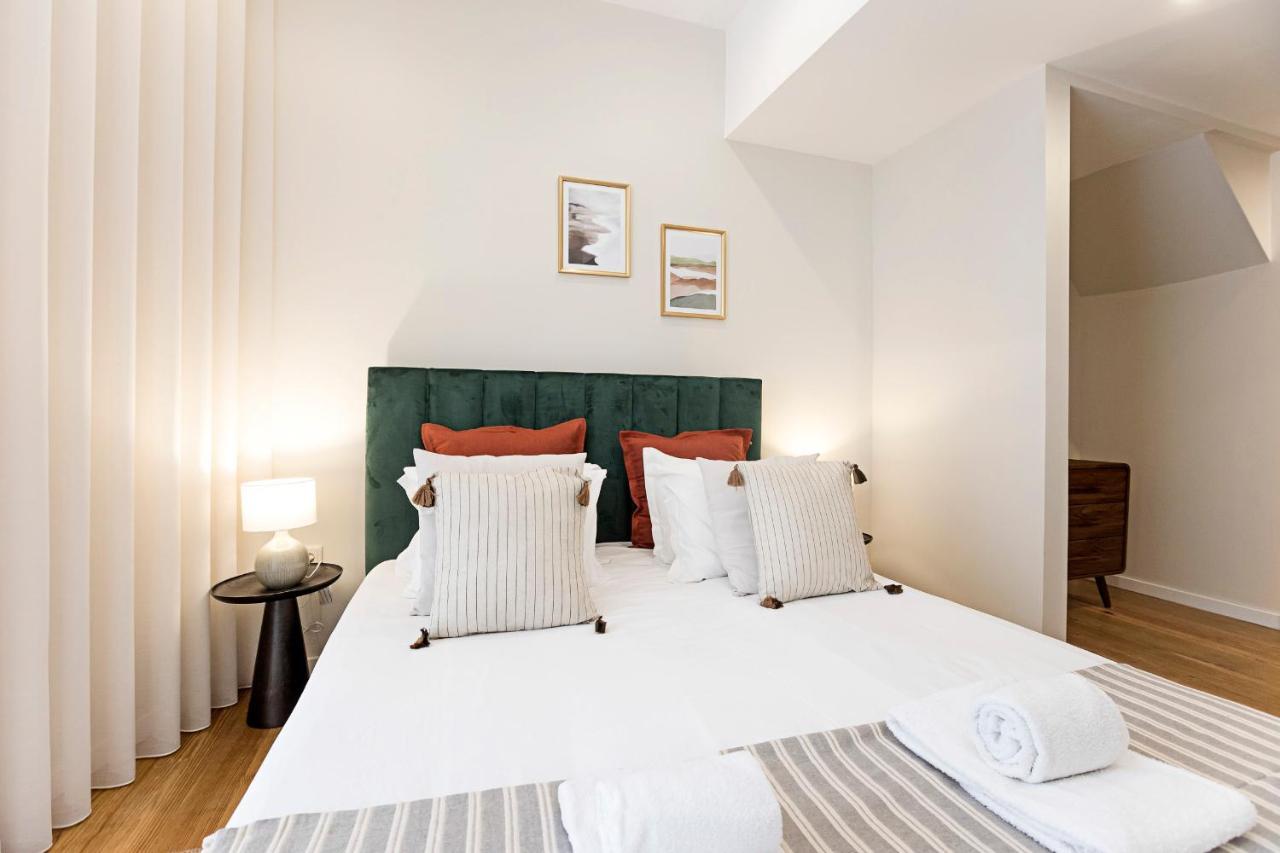 Brand New 4Br W/ 200Yrs Of History In Central Porto By Lovelystay Esterno foto
