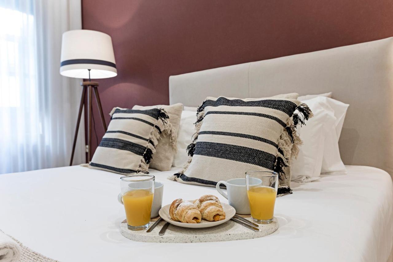 Brand New 4Br W/ 200Yrs Of History In Central Porto By Lovelystay Esterno foto