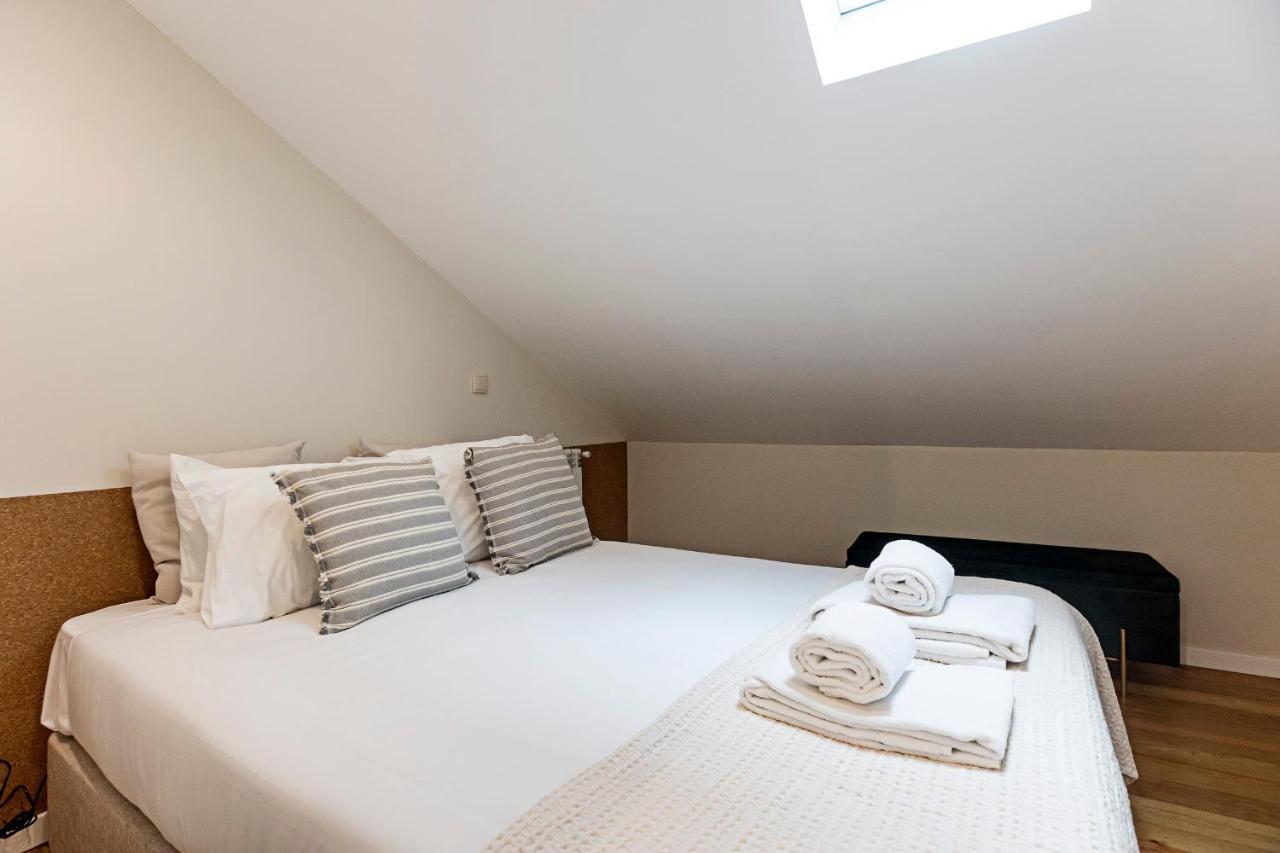 Brand New 4Br W/ 200Yrs Of History In Central Porto By Lovelystay Esterno foto